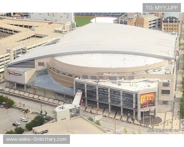 深度报道：部分CBA俱乐部主场体育馆的智能化改造进程与未来规划。